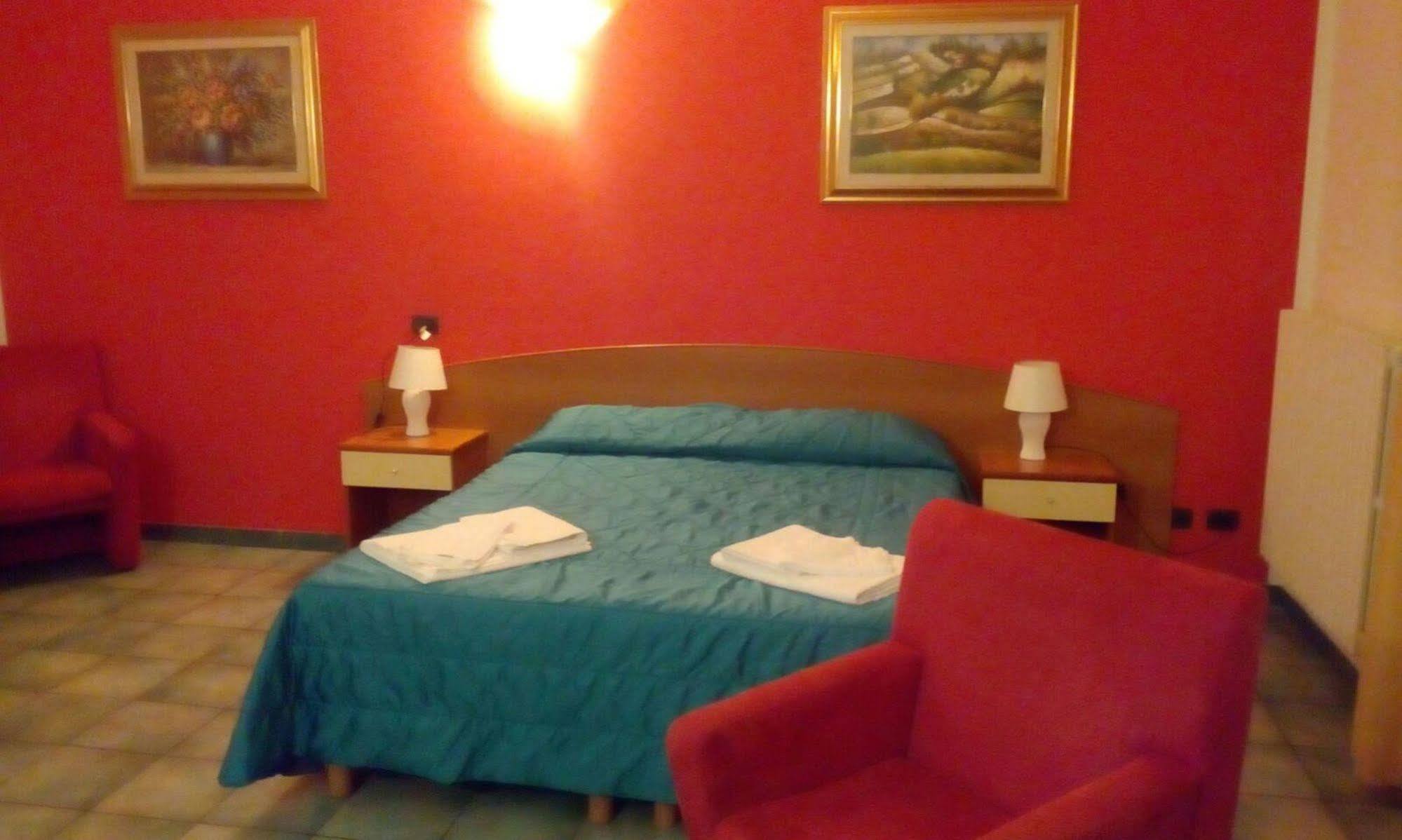 Aparthotel I Giardini Di Atena Merine Exterior foto