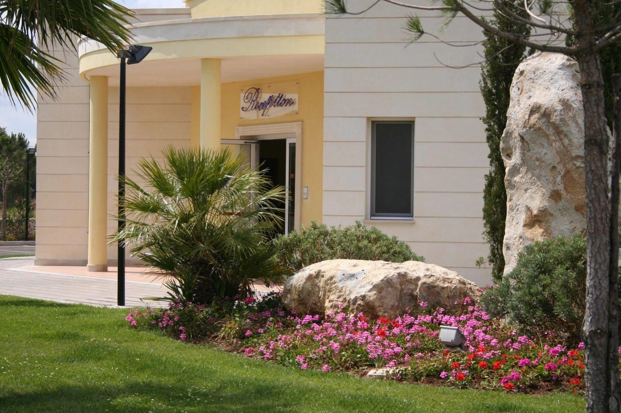 Aparthotel I Giardini Di Atena Merine Exterior foto